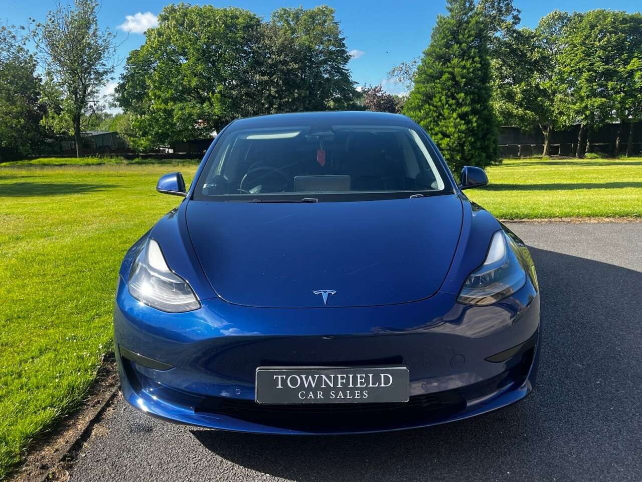 A 2021 TESLA MODEL 3 Standard Range Plus Saloon 4dr Electric Auto RWD (241 bhp) HEATED SEATS A 2021 TESLA MODEL 3 Standard Range Plus Saloon 4dr Electric Auto RWD (241 bhp) HEATED SEATS