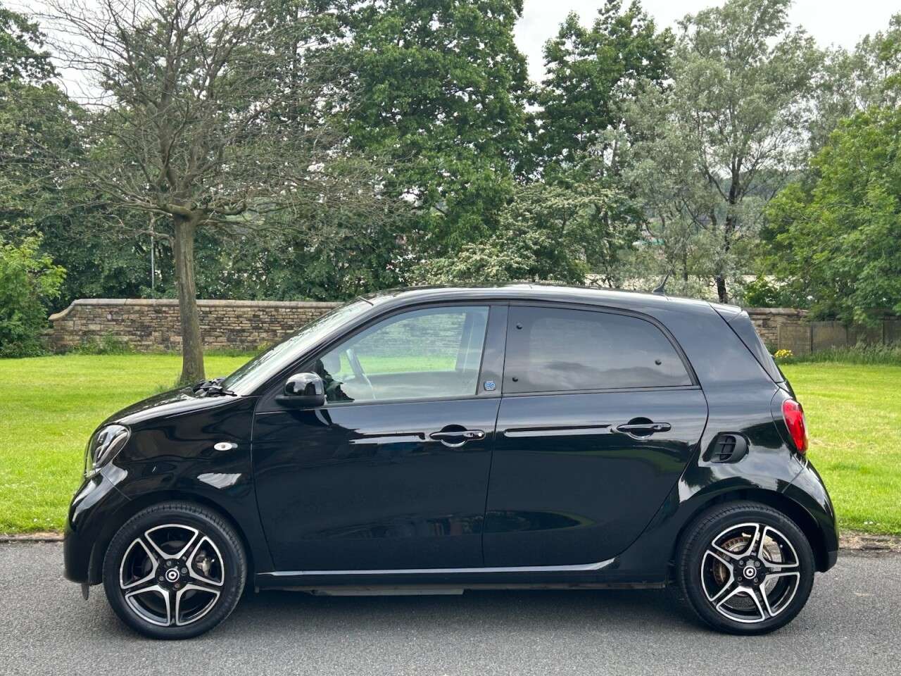 2021 SMART FORFOUR 2021 SMART FORFOUR