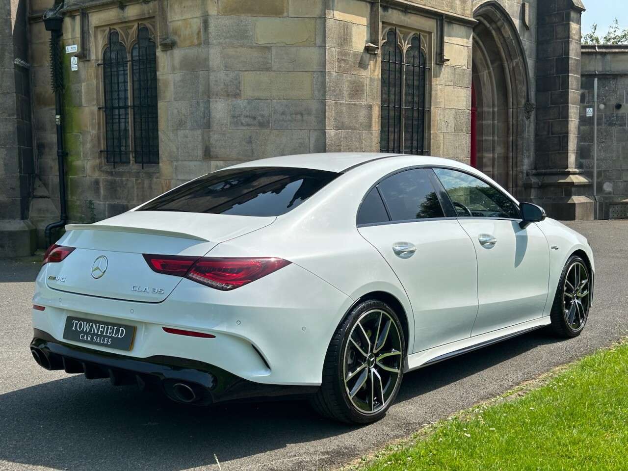 A 2020 MERCEDES-BENZ CLA 2.0 CLA35 AMG (Premium) Coupe 4dr Petrol 7G-DCT 4MATIC Euro 6 (s/s) (306 ps A 2020 MERCEDES-BENZ CLA 2.0 CLA35 AMG (Premium) Coupe 4dr Petrol 7G-DCT 4MATIC Euro 6 (s/s) (306 ps