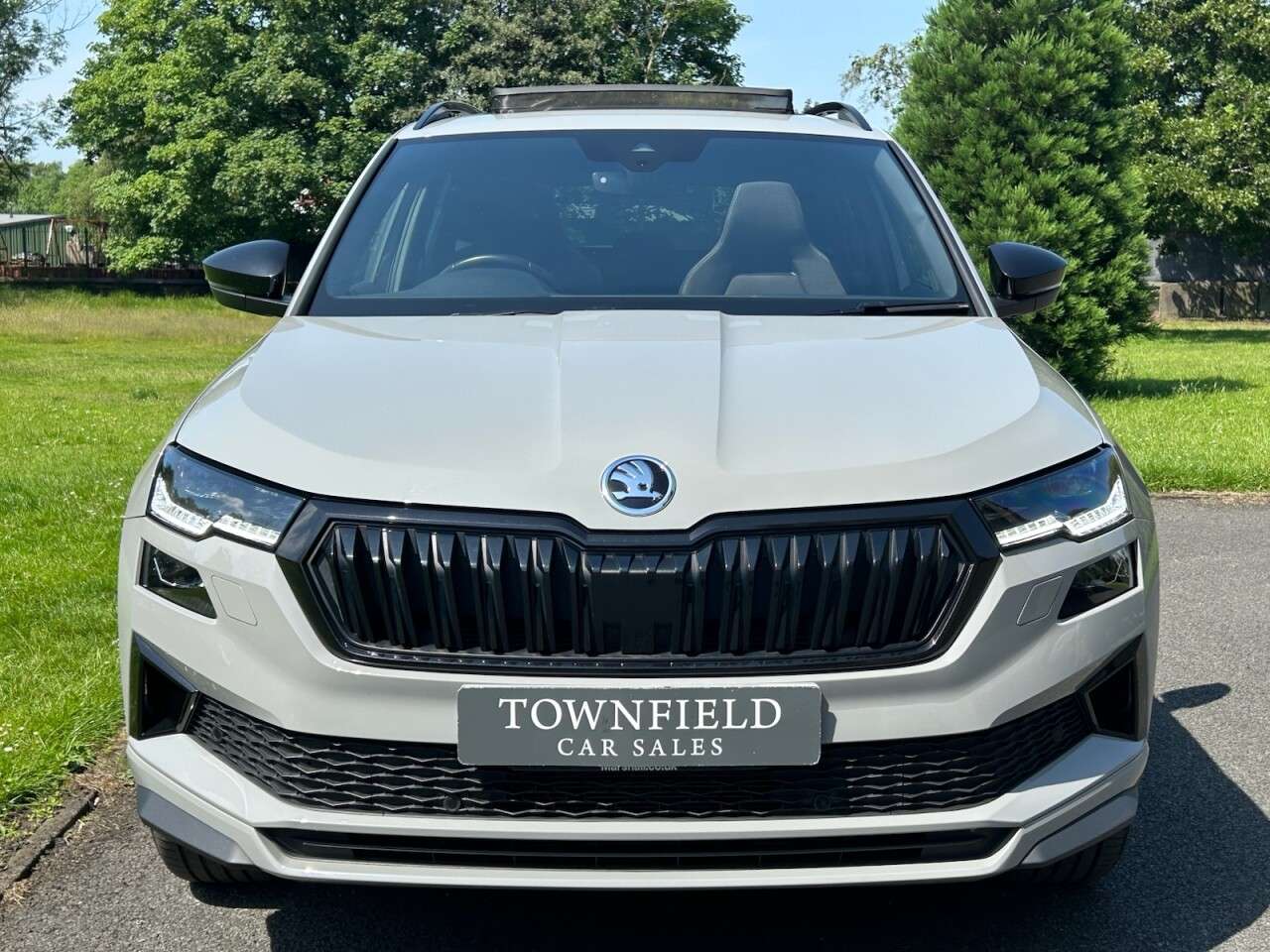 A 2023 SKODA KAROQ 2.0 TDI SportLine SUV 5dr Diesel DSG 4WD Euro 6 (s/s) (150 ps) 4 x 4 +CARPL A 2023 SKODA KAROQ 2.0 TDI SportLine SUV 5dr Diesel DSG 4WD Euro 6 (s/s) (150 ps) 4 x 4 +CARPL