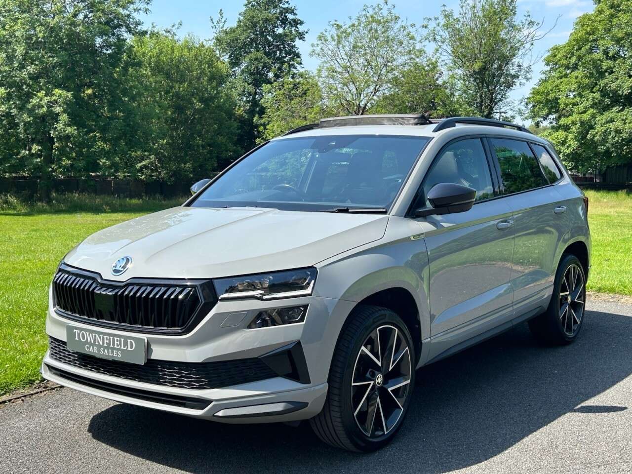 A 2023 SKODA KAROQ 2.0 TDI SportLine SUV 5dr Diesel DSG 4WD Euro 6 (s/s) (150 ps) 4 x 4 +CARPL A 2023 SKODA KAROQ 2.0 TDI SportLine SUV 5dr Diesel DSG 4WD Euro 6 (s/s) (150 ps) 4 x 4 +CARPL