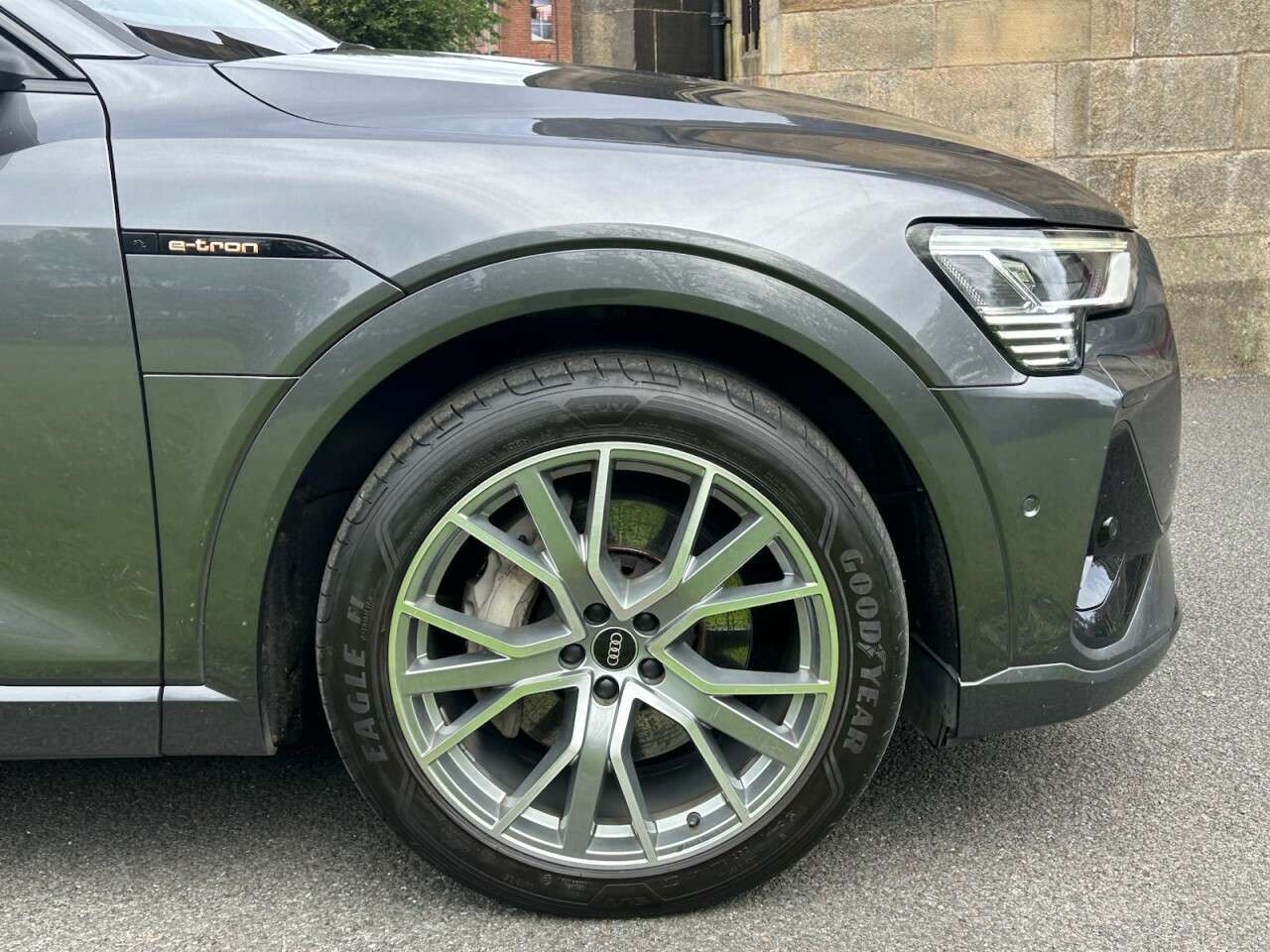 2022 AUDI E-TRON 2022 AUDI E-TRON