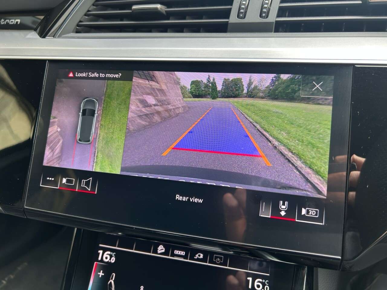 2022 AUDI E-TRON 2022 AUDI E-TRON