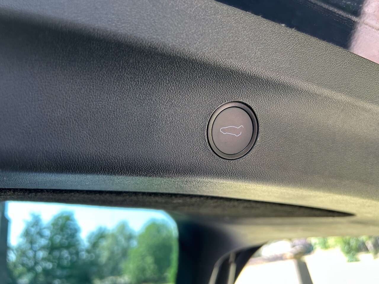 2023 TESLA MODEL Y 2023 TESLA MODEL Y