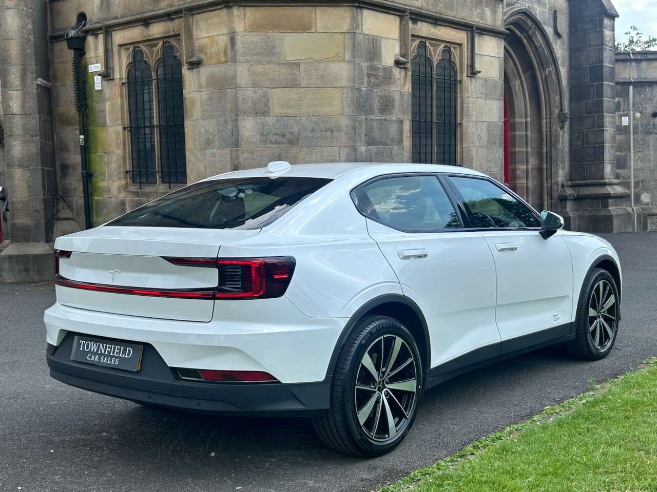 A 2022 POLESTAR POLESTAR 2 Single Motor 69kWh Standard Range Fastback 5dr Electric Auto FWD (231 ps) 1 A 2022 POLESTAR POLESTAR 2 Single Motor 69kWh Standard Range Fastback 5dr Electric Auto FWD (231 ps) 1