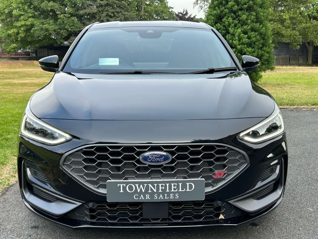 A 2023 FORD FOCUS 2.3T EcoBoost ST Hatchback 5dr Petrol Manual Euro 6 (s/s) (280 ps) REVERSE A 2023 FORD FOCUS 2.3T EcoBoost ST Hatchback 5dr Petrol Manual Euro 6 (s/s) (280 ps) REVERSE