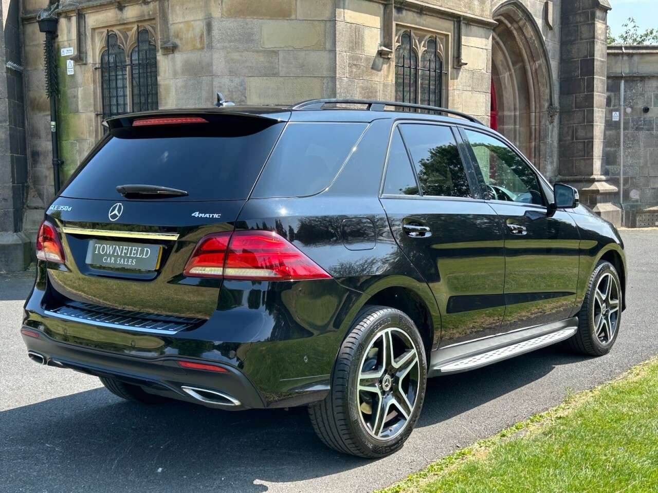 A 2018 MERCEDES GLE-CLASS GLE 350 D 4MATIC AMG NIGHT EDITION A 2018 MERCEDES GLE-CLASS GLE 350 D 4MATIC AMG NIGHT EDITION