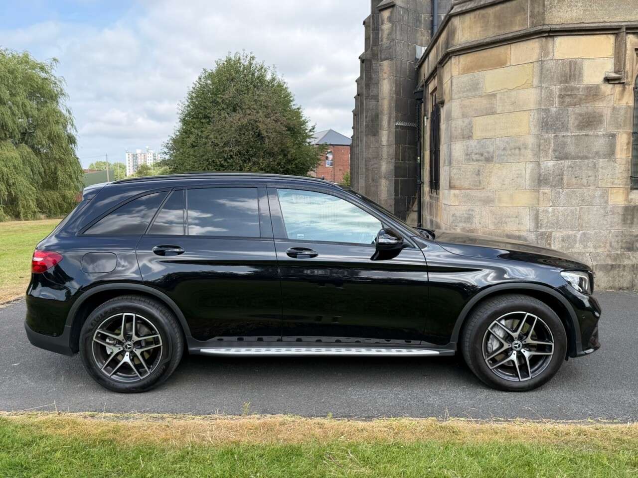 A 2019 MERCEDES-BENZ GLC 2.0 GLC250 AMG Night Edition SUV 5dr Petrol G-Tronic+ 4MATIC Euro 6 (s/s) ( A 2019 MERCEDES-BENZ GLC 2.0 GLC250 AMG Night Edition SUV 5dr Petrol G-Tronic+ 4MATIC Euro 6 (s/s) (