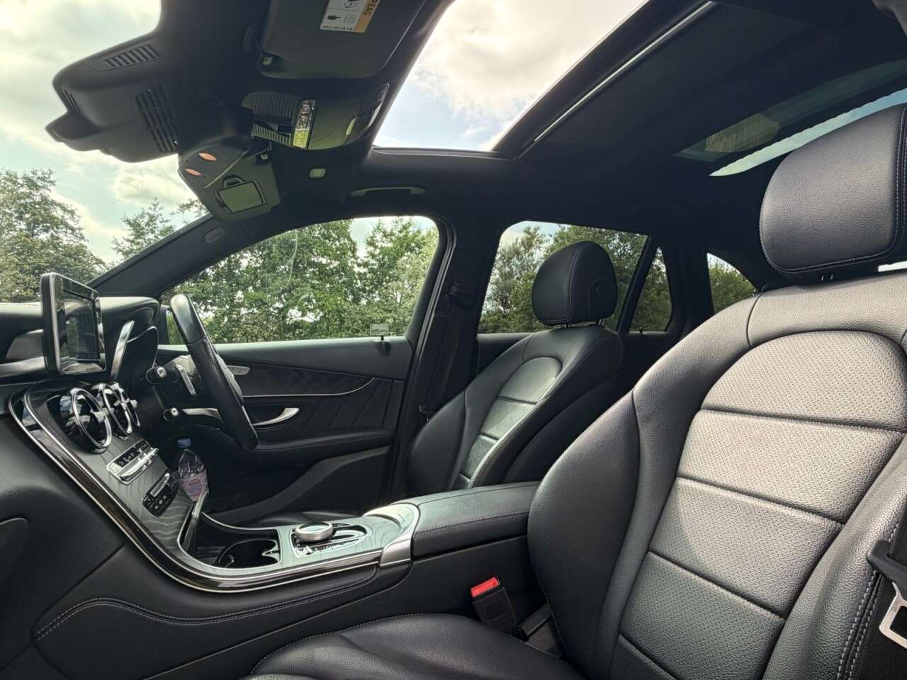 A 2019 MERCEDES-BENZ GLC 2.0 GLC250 AMG Night Edition SUV 5dr Petrol G-Tronic+ 4MATIC Euro 6 (s/s) ( A 2019 MERCEDES-BENZ GLC 2.0 GLC250 AMG Night Edition SUV 5dr Petrol G-Tronic+ 4MATIC Euro 6 (s/s) (