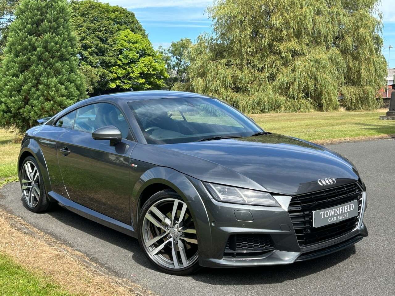 A 2015 AUDI TT 2.0 TDI ultra S line Coupe 3dr Diesel Manual Euro 6 (s/s) (184 ps) BANG & O A 2015 AUDI TT 2.0 TDI ultra S line Coupe 3dr Diesel Manual Euro 6 (s/s) (184 ps) BANG & O