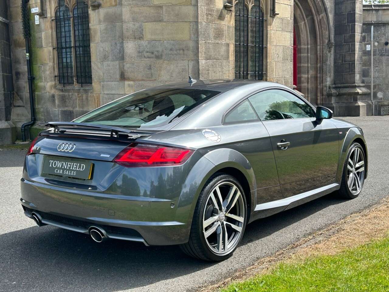 A 2015 AUDI TT 2.0 TDI ultra S line Coupe 3dr Diesel Manual Euro 6 (s/s) (184 ps) BANG & O A 2015 AUDI TT 2.0 TDI ultra S line Coupe 3dr Diesel Manual Euro 6 (s/s) (184 ps) BANG & O