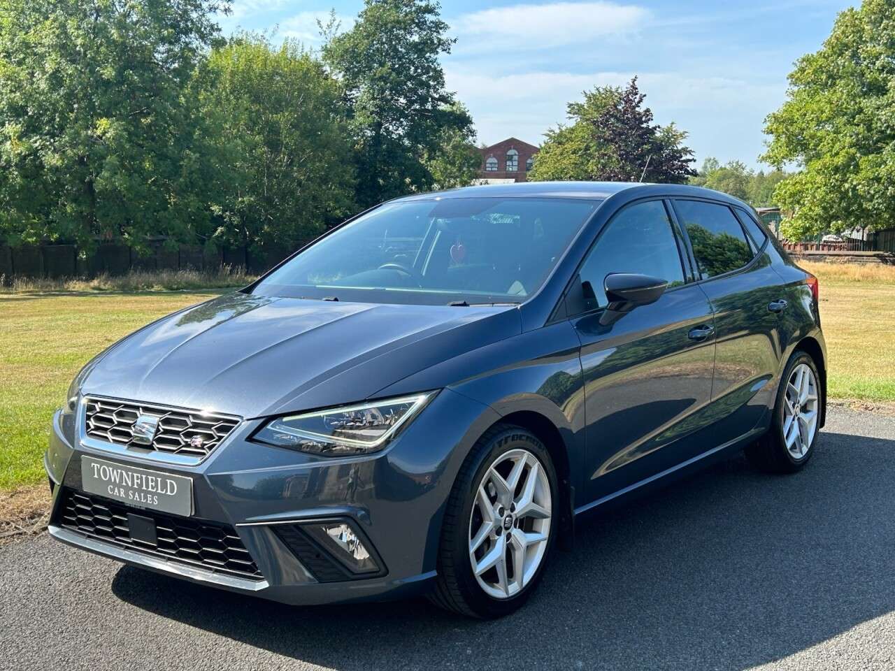 A 2020 SEAT IBIZA 1.0 MPI FR Hatchback 5dr Petrol Manual Euro 6 (s/s) GPF (80 ps) A 2020 SEAT IBIZA 1.0 MPI FR Hatchback 5dr Petrol Manual Euro 6 (s/s) GPF (80 ps)