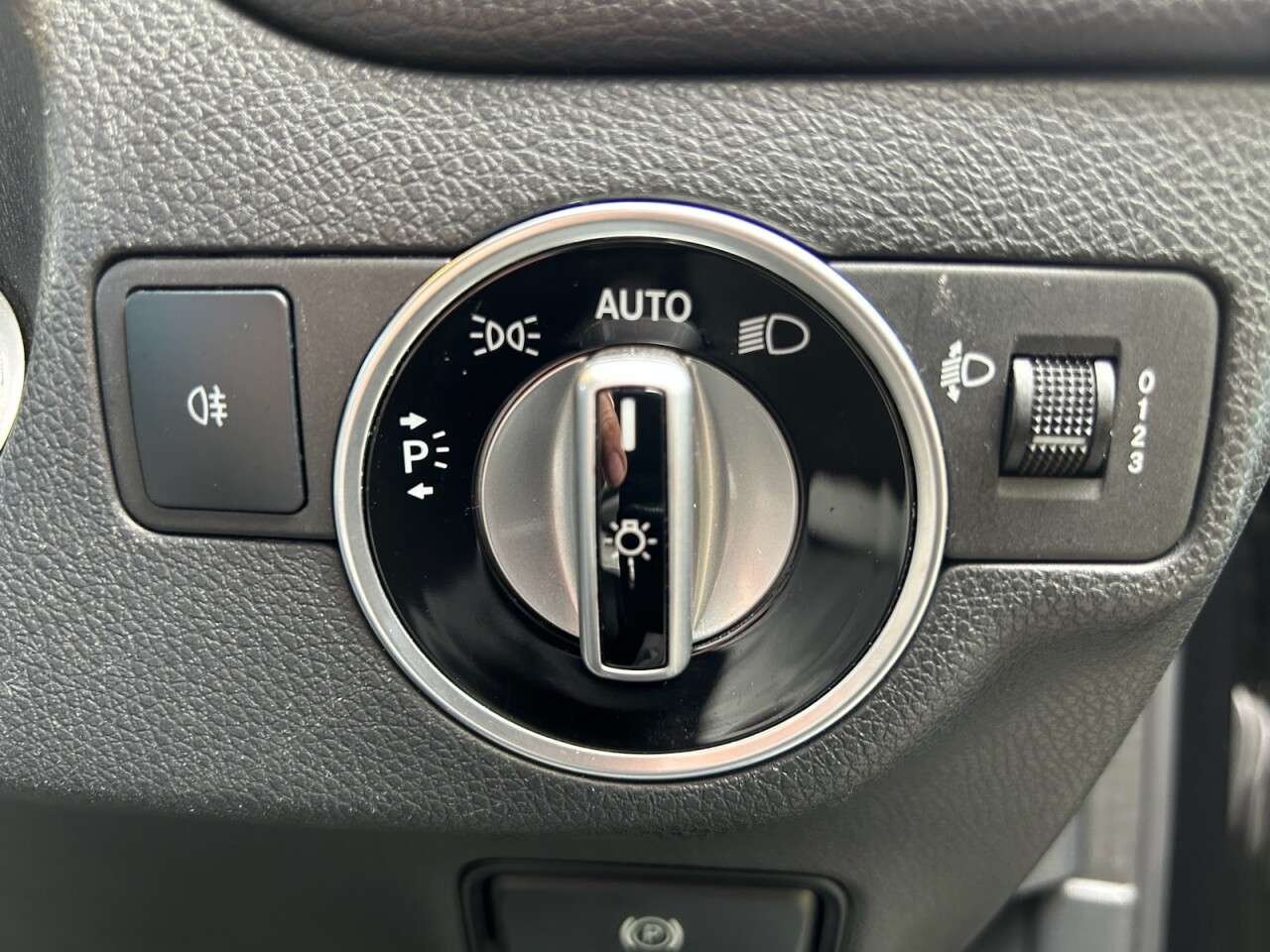 2015 MERCEDES-BENZ GLA 2015 MERCEDES-BENZ GLA
