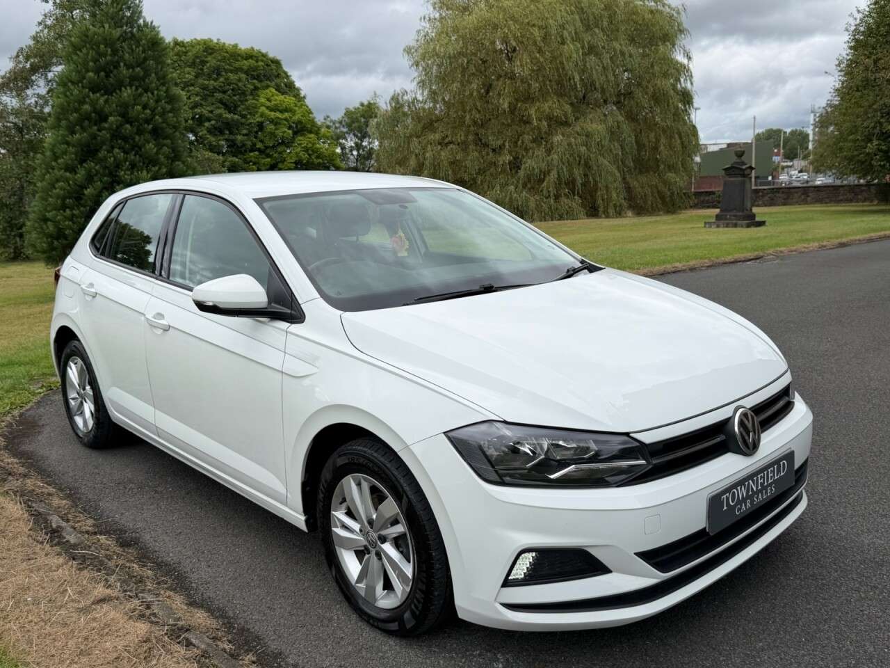 A 2019 VOLKSWAGEN POLO 1.0 EVO SE Hatchback 5dr Petrol Manual Euro 6 (s/s) (65 ps) AIR CON + 15" A A 2019 VOLKSWAGEN POLO 1.0 EVO SE Hatchback 5dr Petrol Manual Euro 6 (s/s) (65 ps) AIR CON + 15" A
