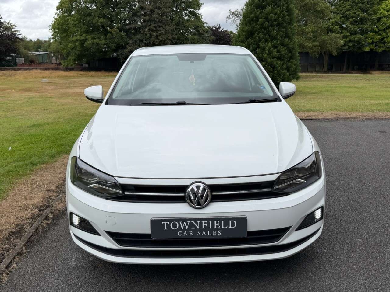 A 2019 VOLKSWAGEN POLO 1.0 EVO SE Hatchback 5dr Petrol Manual Euro 6 (s/s) (65 ps) AIR CON + 15" A A 2019 VOLKSWAGEN POLO 1.0 EVO SE Hatchback 5dr Petrol Manual Euro 6 (s/s) (65 ps) AIR CON + 15" A