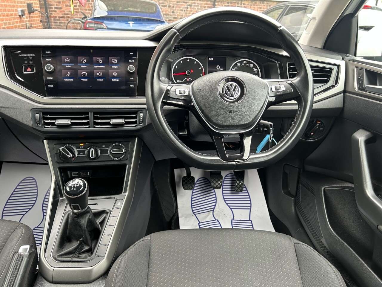 2019 VOLKSWAGEN POLO 2019 VOLKSWAGEN POLO