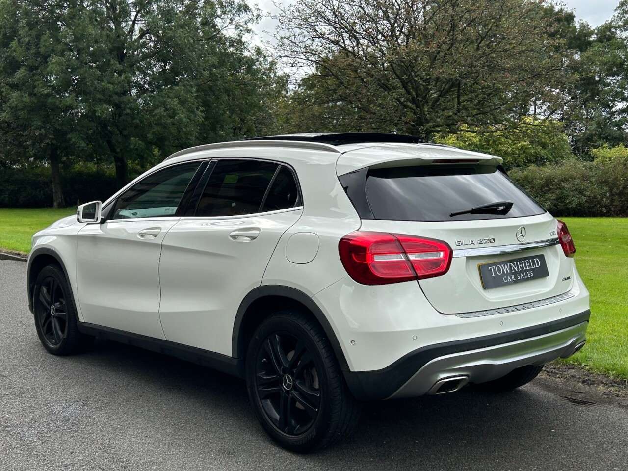 2015 MERCEDES-BENZ GLA 2015 MERCEDES-BENZ GLA