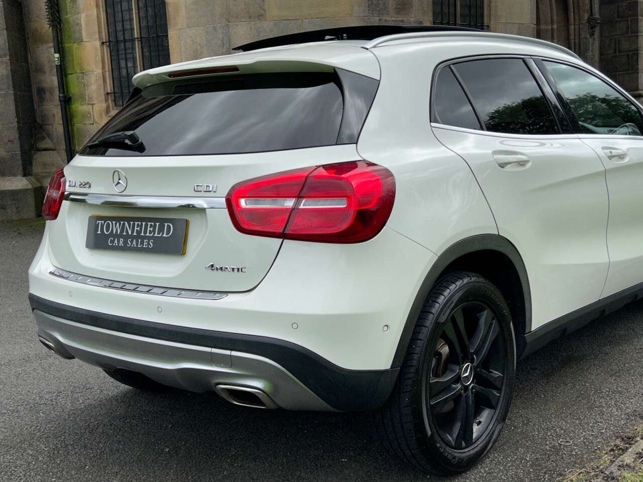 2015 MERCEDES-BENZ GLA 2015 MERCEDES-BENZ GLA