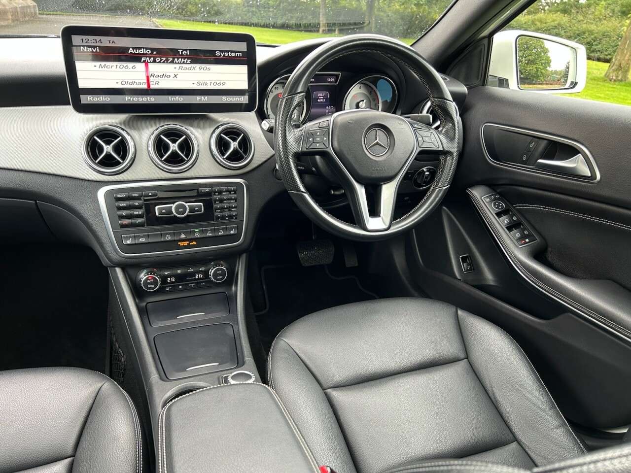 2015 MERCEDES-BENZ GLA 2015 MERCEDES-BENZ GLA