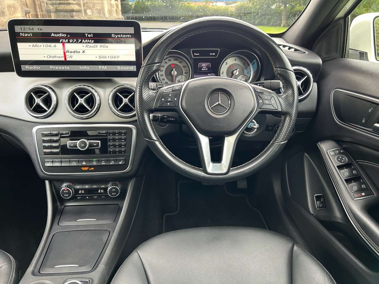 2015 MERCEDES-BENZ GLA 2015 MERCEDES-BENZ GLA