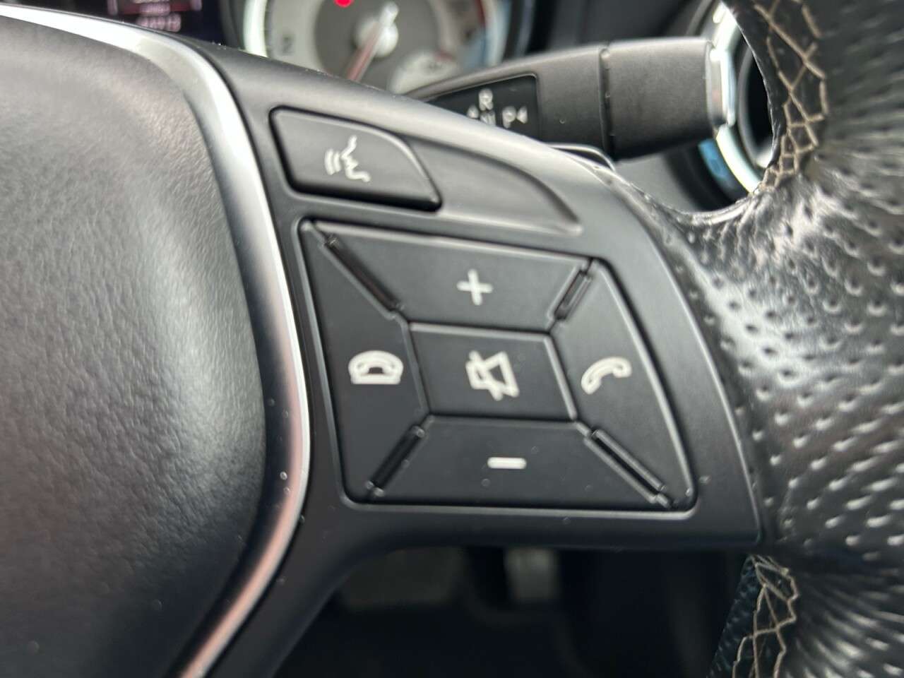 2015 MERCEDES-BENZ GLA 2015 MERCEDES-BENZ GLA