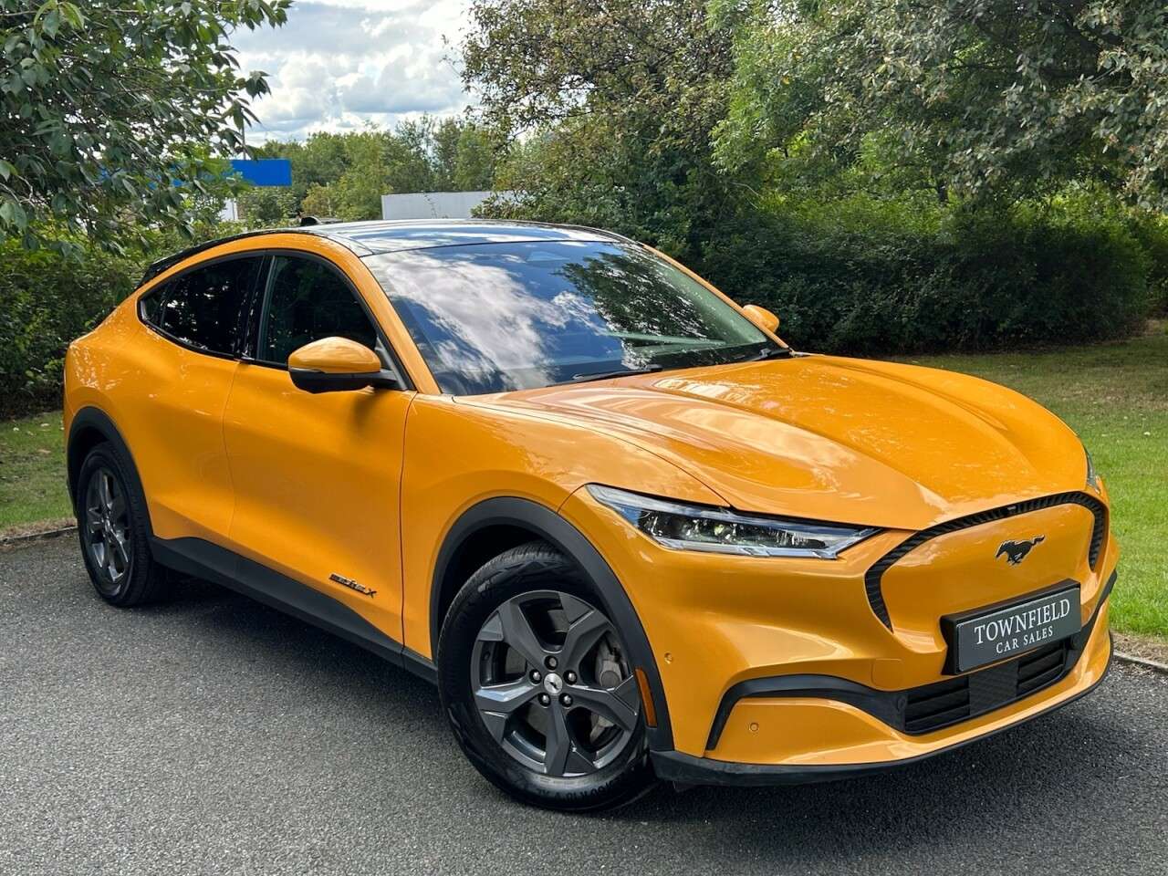 A 2022 FORD MUSTANG MACH-E Extended Range 91kWh SUV 5dr Electric Automatic (294 ps) CAPLAY+HEATED SEAT A 2022 FORD MUSTANG MACH-E Extended Range 91kWh SUV 5dr Electric Automatic (294 ps) CAPLAY+HEATED SEAT