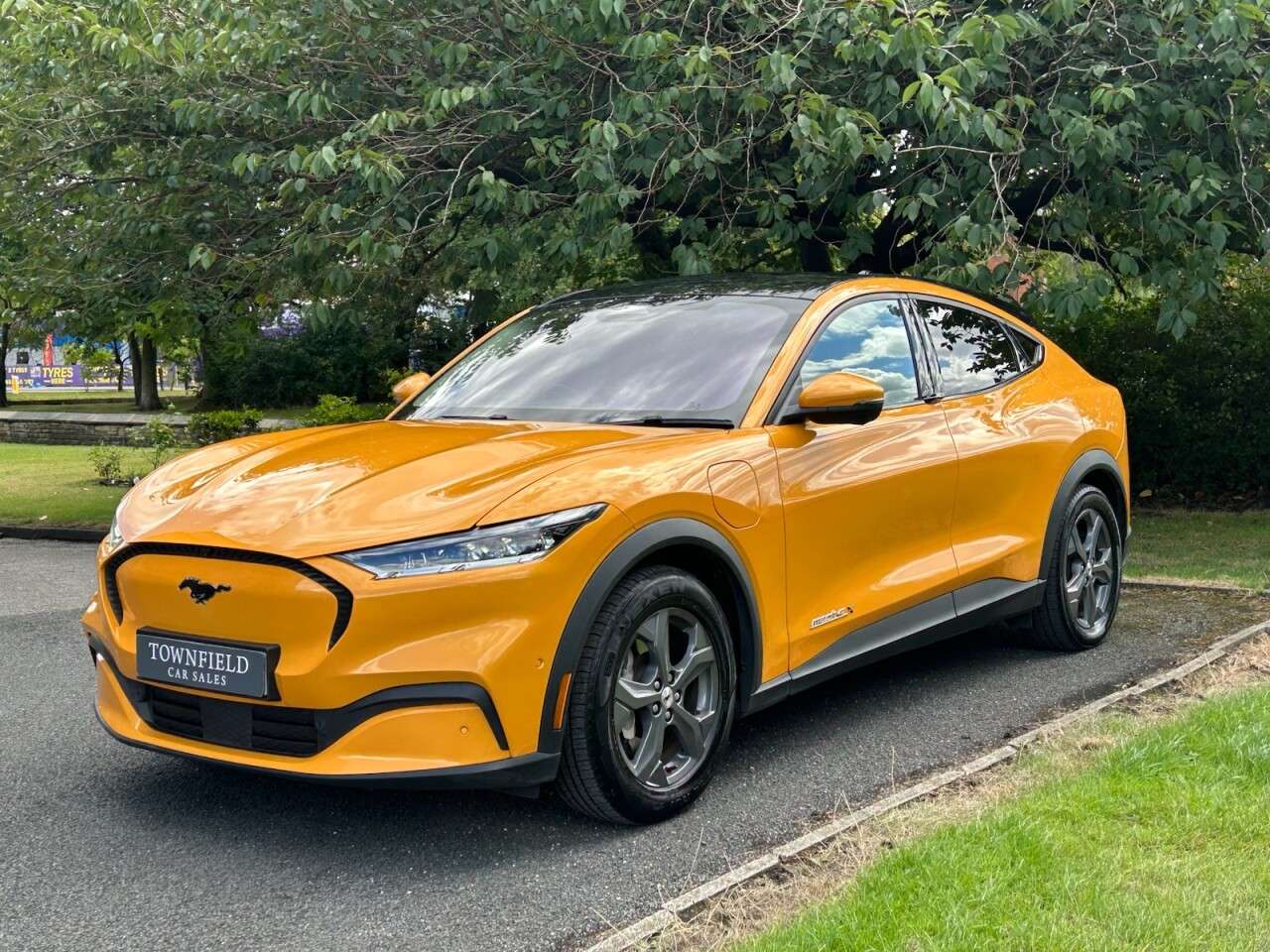 A 2022 FORD MUSTANG MACH-E Extended Range 91kWh SUV 5dr Electric Automatic (294 ps) CAPLAY+HEATED SEAT A 2022 FORD MUSTANG MACH-E Extended Range 91kWh SUV 5dr Electric Automatic (294 ps) CAPLAY+HEATED SEAT