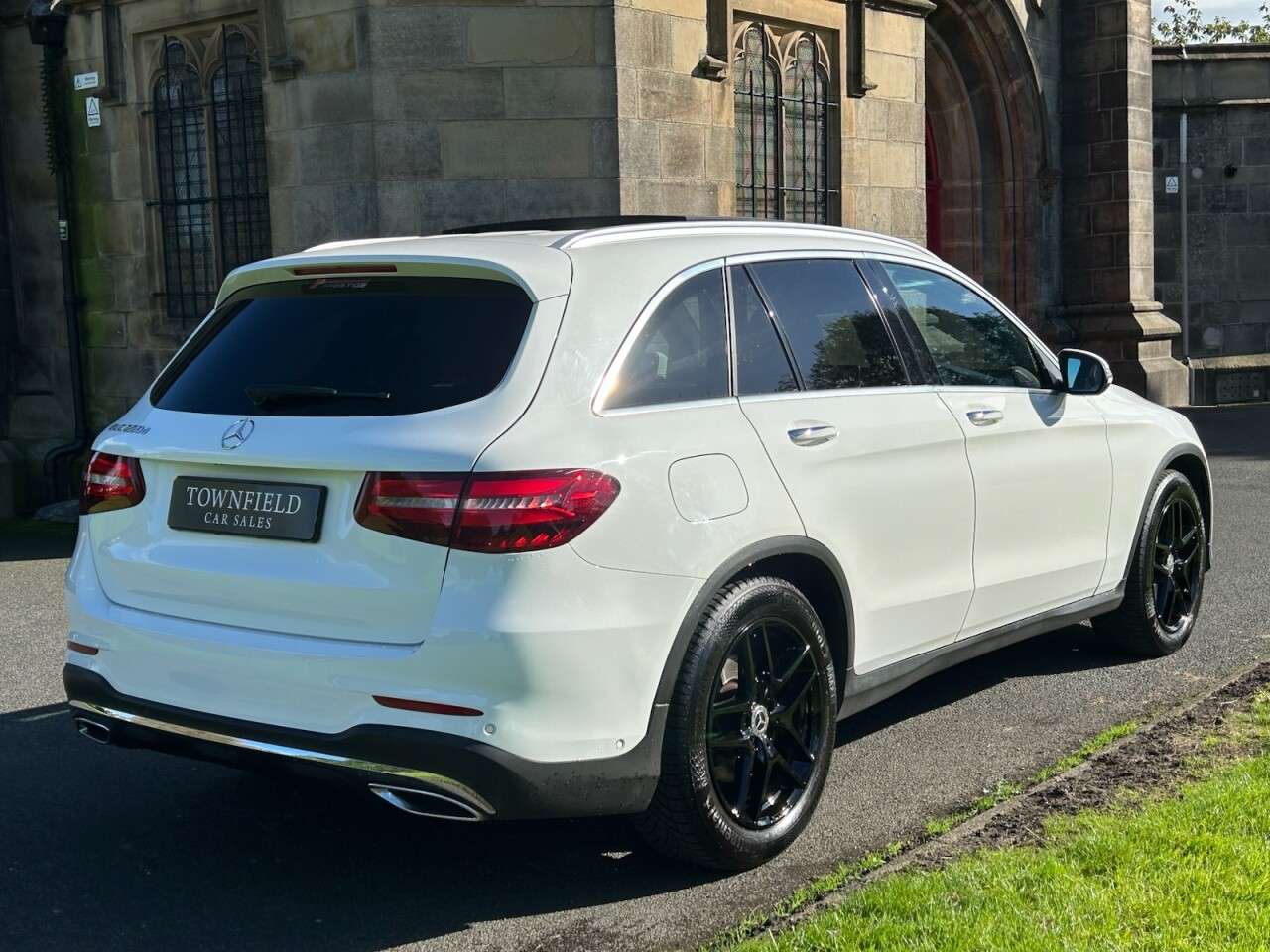 A 2016 MERCEDES-BENZ GLC 2.1 GLC220d AMG Line (Premium) SUV 5dr Diesel G-Tronic 4MATIC Euro 6 (s/s) A 2016 MERCEDES-BENZ GLC 2.1 GLC220d AMG Line (Premium) SUV 5dr Diesel G-Tronic 4MATIC Euro 6 (s/s)