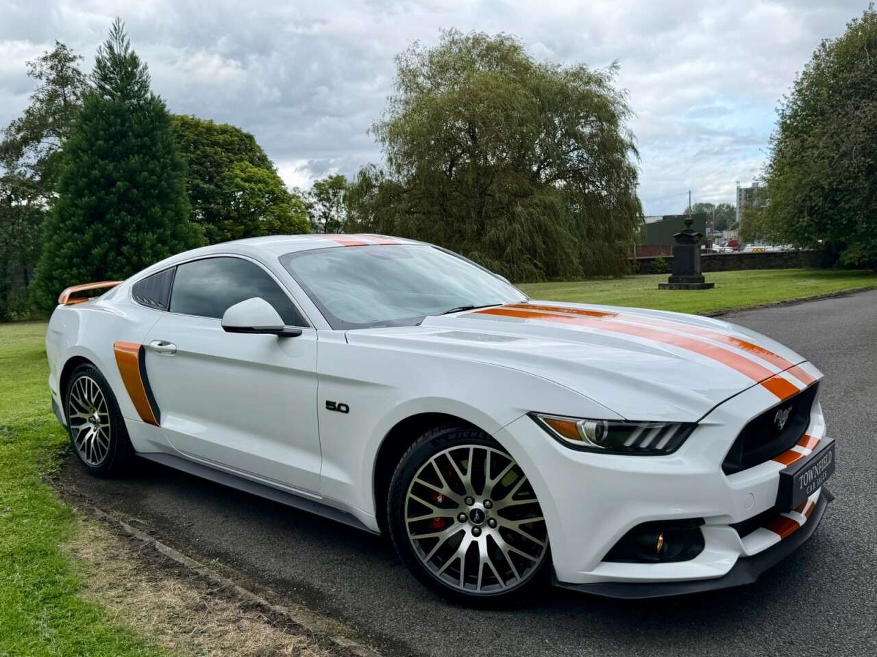 A 2016 FORD MUSTANG 5.0 V8 GT Fastback 2dr Petrol SelShift Euro 6 (416 bhp) FULL SERVICE HISTOR A 2016 FORD MUSTANG 5.0 V8 GT Fastback 2dr Petrol SelShift Euro 6 (416 bhp) FULL SERVICE HISTOR