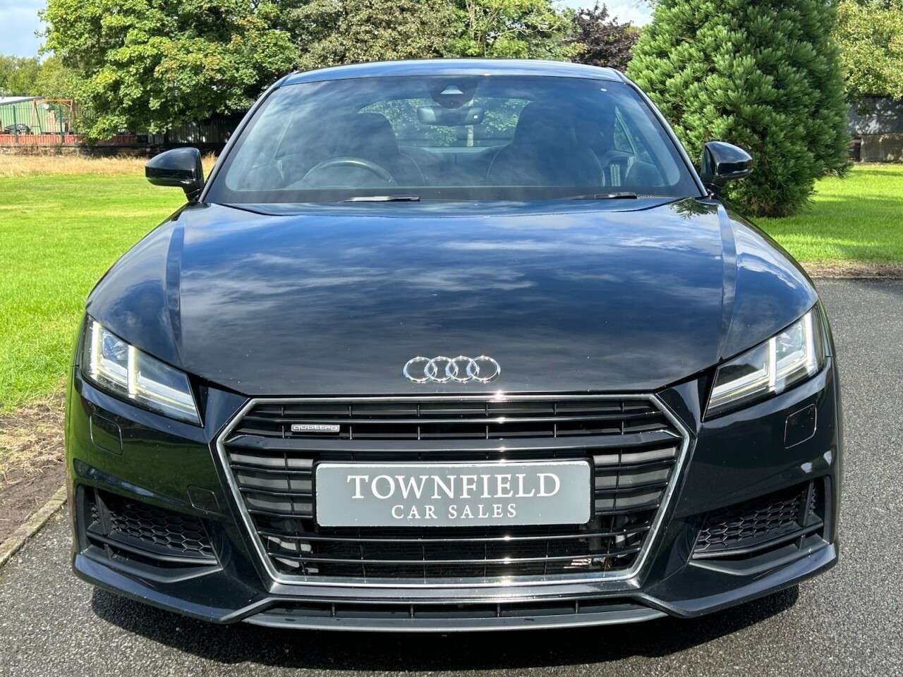 A 2015 AUDI TT 2.0 TFSI S line Coupe 3dr Petrol S Tronic quattro Euro 6 (s/s) (230 ps) 19" A 2015 AUDI TT 2.0 TFSI S line Coupe 3dr Petrol S Tronic quattro Euro 6 (s/s) (230 ps) 19"
