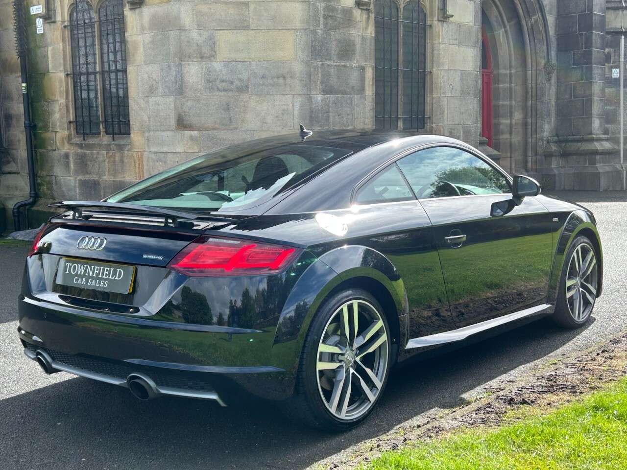 A 2015 AUDI TT 2.0 TFSI S line Coupe 3dr Petrol S Tronic quattro Euro 6 (s/s) (230 ps) 19" A 2015 AUDI TT 2.0 TFSI S line Coupe 3dr Petrol S Tronic quattro Euro 6 (s/s) (230 ps) 19"