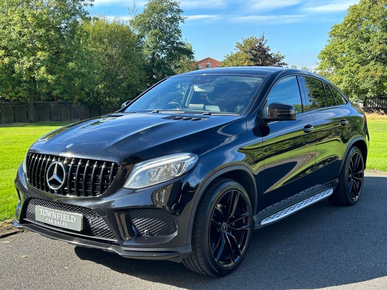 A 2016 MERCEDES-BENZ GLE 3.0 GLE350d V6 AMG Line Coupe 5dr Diesel G-Tronic 4MATIC Euro 6 (s/s) (258 A 2016 MERCEDES-BENZ GLE 3.0 GLE350d V6 AMG Line Coupe 5dr Diesel G-Tronic 4MATIC Euro 6 (s/s) (258