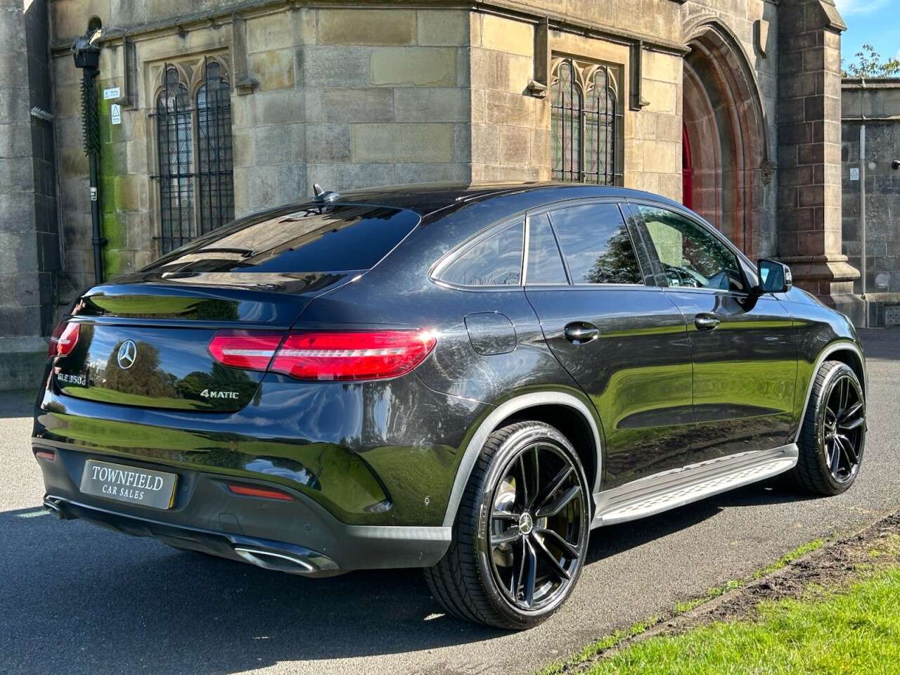 A 2016 MERCEDES-BENZ GLE 3.0 GLE350d V6 AMG Line Coupe 5dr Diesel G-Tronic 4MATIC Euro 6 (s/s) (258 A 2016 MERCEDES-BENZ GLE 3.0 GLE350d V6 AMG Line Coupe 5dr Diesel G-Tronic 4MATIC Euro 6 (s/s) (258