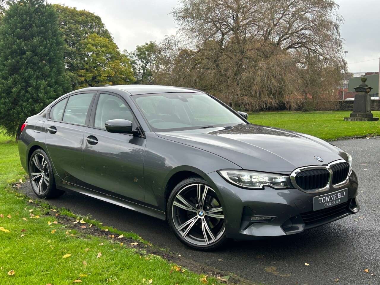 A 2020 BMW 3 SERIES 2.0 320i Sport Saloon 4dr Petrol Auto Euro 6 (s/s) (184 ps) FULL SERVICE HI A 2020 BMW 3 SERIES 2.0 320i Sport Saloon 4dr Petrol Auto Euro 6 (s/s) (184 ps) FULL SERVICE HI