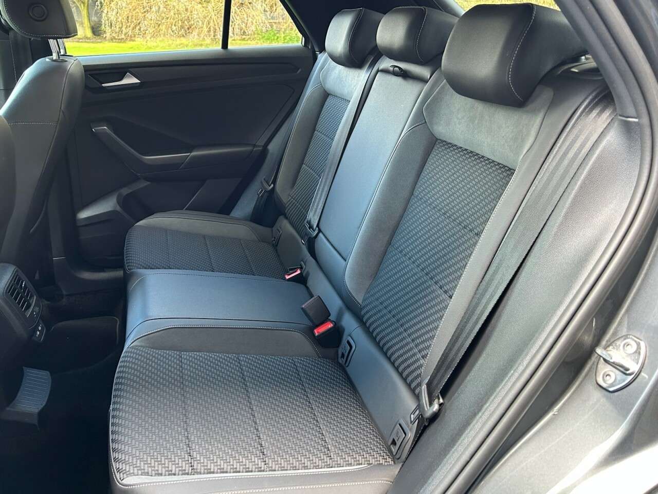 2021 VOLKSWAGEN T-ROC 2021 VOLKSWAGEN T-ROC