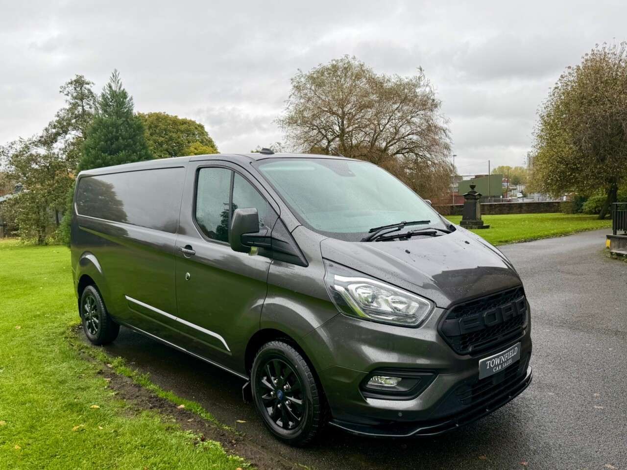 A 2021 FORD TRANSIT CUSTOM 2.0 300 EcoBlue Limited Panel Van 5dr Diesel Manual L2 H1 Euro 6 (s/s) (130 A 2021 FORD TRANSIT CUSTOM 2.0 300 EcoBlue Limited Panel Van 5dr Diesel Manual L2 H1 Euro 6 (s/s) (130