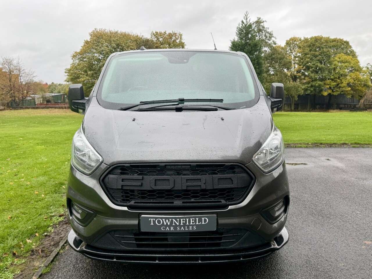 A 2021 FORD TRANSIT CUSTOM 2.0 300 EcoBlue Limited Panel Van 5dr Diesel Manual L2 H1 Euro 6 (s/s) (130 A 2021 FORD TRANSIT CUSTOM 2.0 300 EcoBlue Limited Panel Van 5dr Diesel Manual L2 H1 Euro 6 (s/s) (130