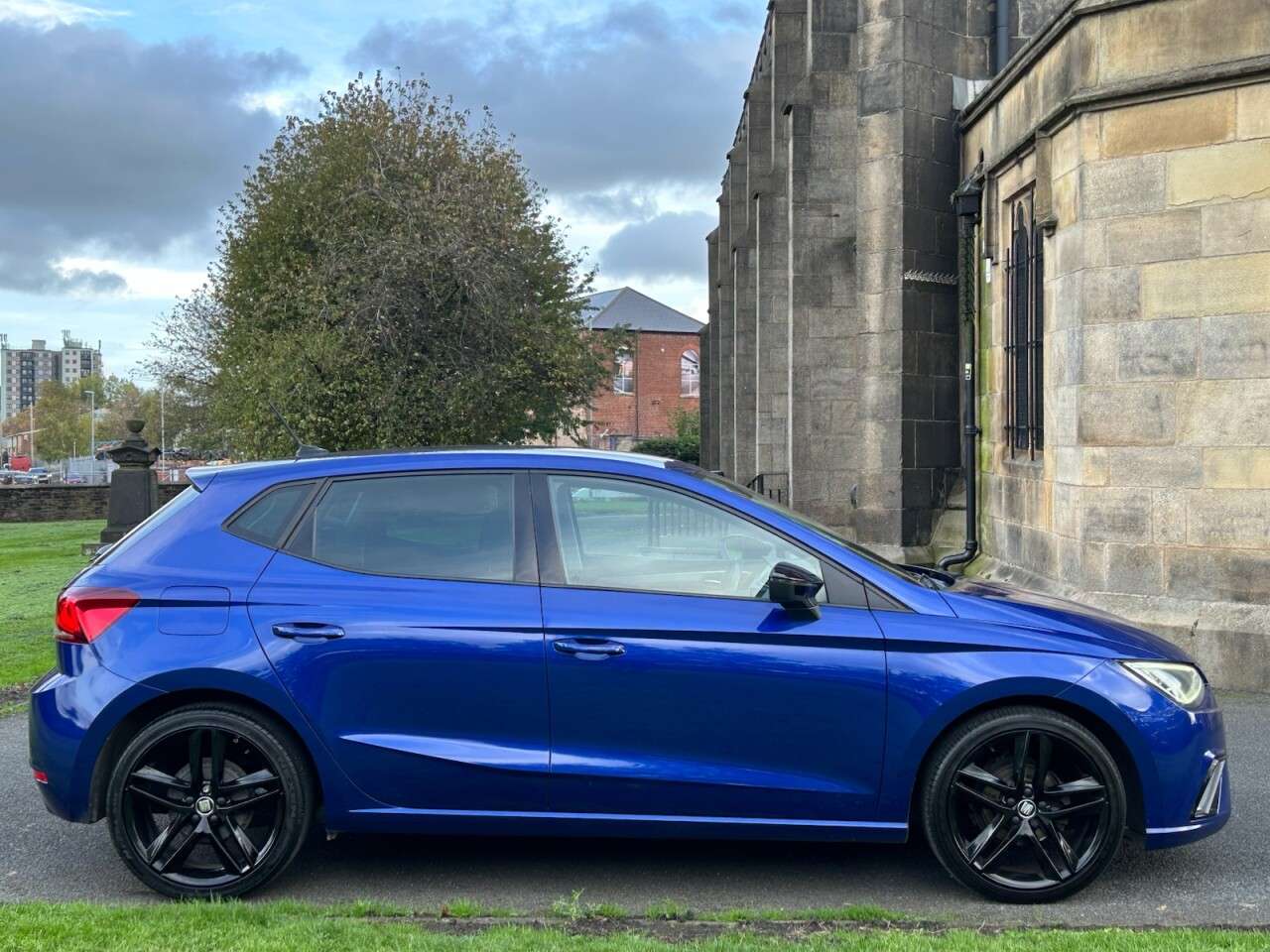 A 2019 SEAT IBIZA 1.0 TSI FR Sport Hatchback 5dr Petrol Manual Euro 6 (s/s) GPF (95 ps) SAT N A 2019 SEAT IBIZA 1.0 TSI FR Sport Hatchback 5dr Petrol Manual Euro 6 (s/s) GPF (95 ps) SAT N