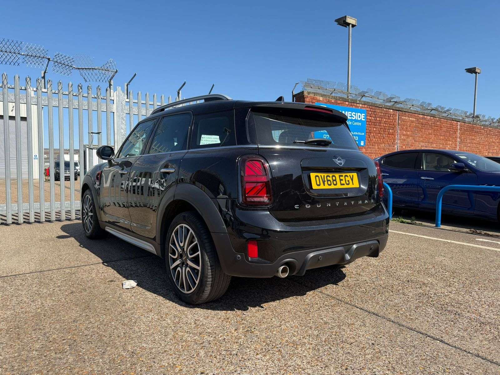 A 2018 MINI COUNTRYMAN 2.0 Cooper D SUV 5dr Diesel Manual Euro 6 (s/s) (150 ps) A 2018 MINI COUNTRYMAN 2.0 Cooper D SUV 5dr Diesel Manual Euro 6 (s/s) (150 ps)