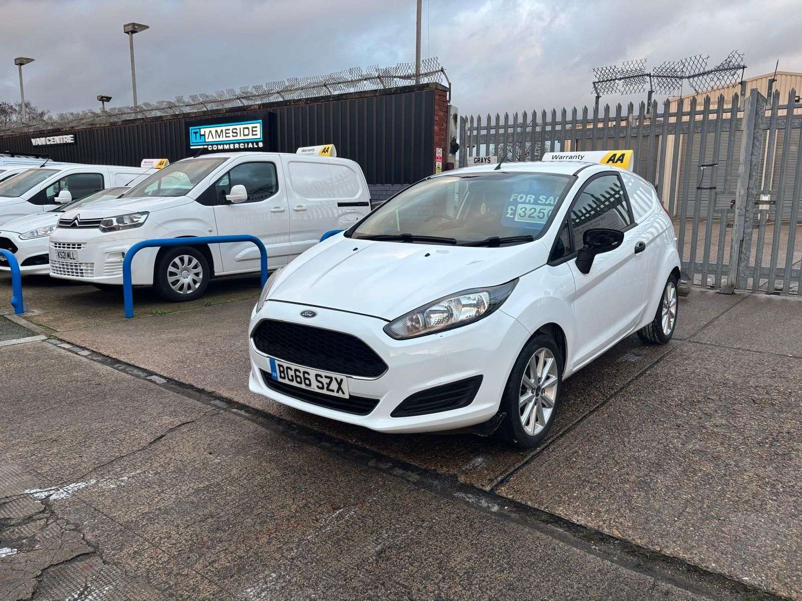 A 2016 FORD FIESTA VAN 1.5 TDCi Panel Van 3dr Diesel Manual (94 g/km, 73.97 bhp) A 2016 FORD FIESTA VAN 1.5 TDCi Panel Van 3dr Diesel Manual (94 g/km, 73.97 bhp)