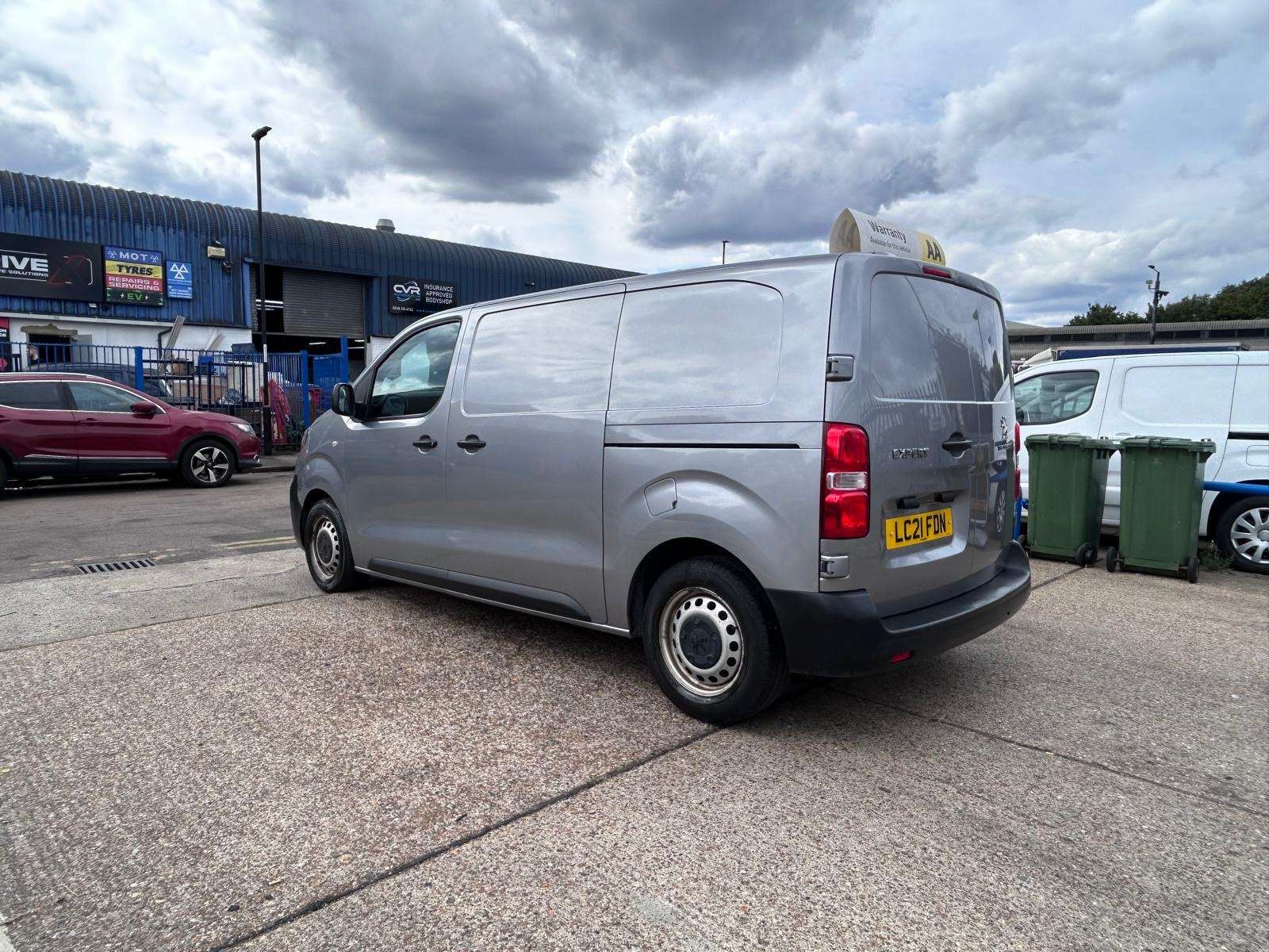 A 2021 PEUGEOT EXPERT 1.5 BlueHDi 1000 Professional Standard Panel Van 6dr Diesel Manual MWB Euro 6 (s/s) (100 bhp) A 2021 PEUGEOT EXPERT 1.5 BlueHDi 1000 Professional Standard Panel Van 6dr Diesel Manual MWB Euro 6 (s/s) (100 bhp)