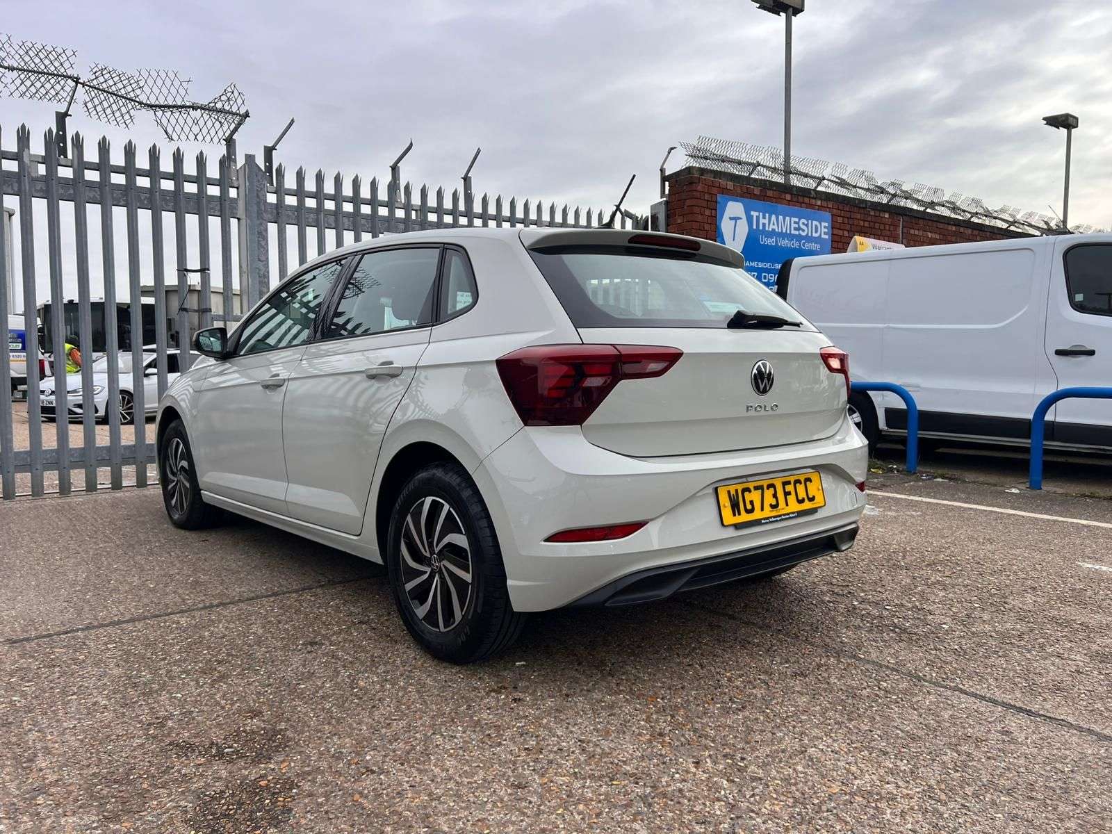 A 2023 VOLKSWAGEN POLO 1.0 TSI Life Hatchback 5dr Petrol DSG Euro 6 (s/s) (95 ps) A 2023 VOLKSWAGEN POLO 1.0 TSI Life Hatchback 5dr Petrol DSG Euro 6 (s/s) (95 ps)