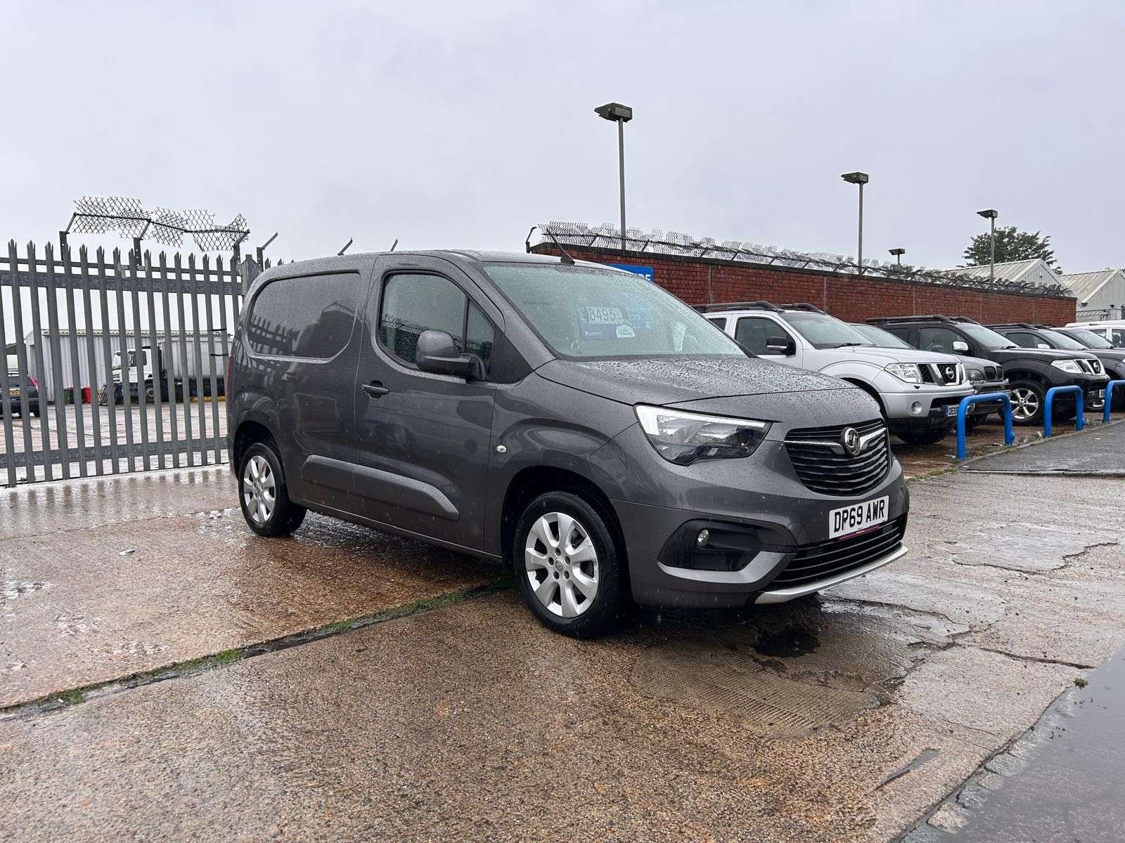 A 2020 VAUXHALL COMBO 1.5 Turbo D 2000 Limited Edition Nav Panel Van 4dr Diesel Manual L1 H1 Euro 6 (s/s) (100 ps) A 2020 VAUXHALL COMBO 1.5 Turbo D 2000 Limited Edition Nav Panel Van 4dr Diesel Manual L1 H1 Euro 6 (s/s) (100 ps)