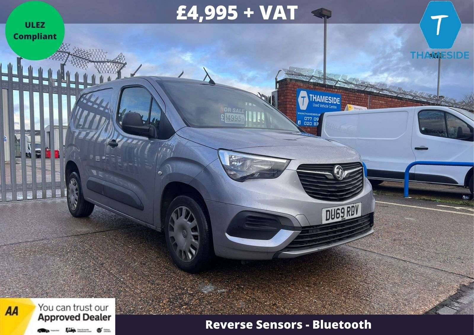 A 2019 VAUXHALL COMBO 1.6 Turbo D 2300 Sportive Panel Van 4dr Diesel Manual L1 H1 Euro 6 (s/s) (100 ps) A 2019 VAUXHALL COMBO 1.6 Turbo D 2300 Sportive Panel Van 4dr Diesel Manual L1 H1 Euro 6 (s/s) (100 ps)
