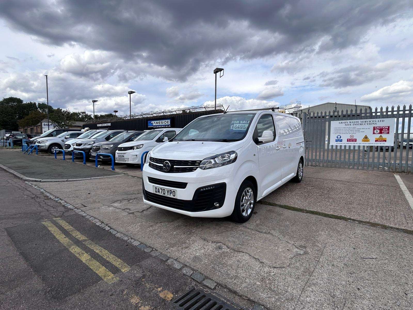 A 2020 VAUXHALL VIVARO 1.5 Turbo D 2700 Sportive Panel Van 5dr Diesel Manual L1 H1 Euro 6 (s/s) (120 ps) A 2020 VAUXHALL VIVARO 1.5 Turbo D 2700 Sportive Panel Van 5dr Diesel Manual L1 H1 Euro 6 (s/s) (120 ps)