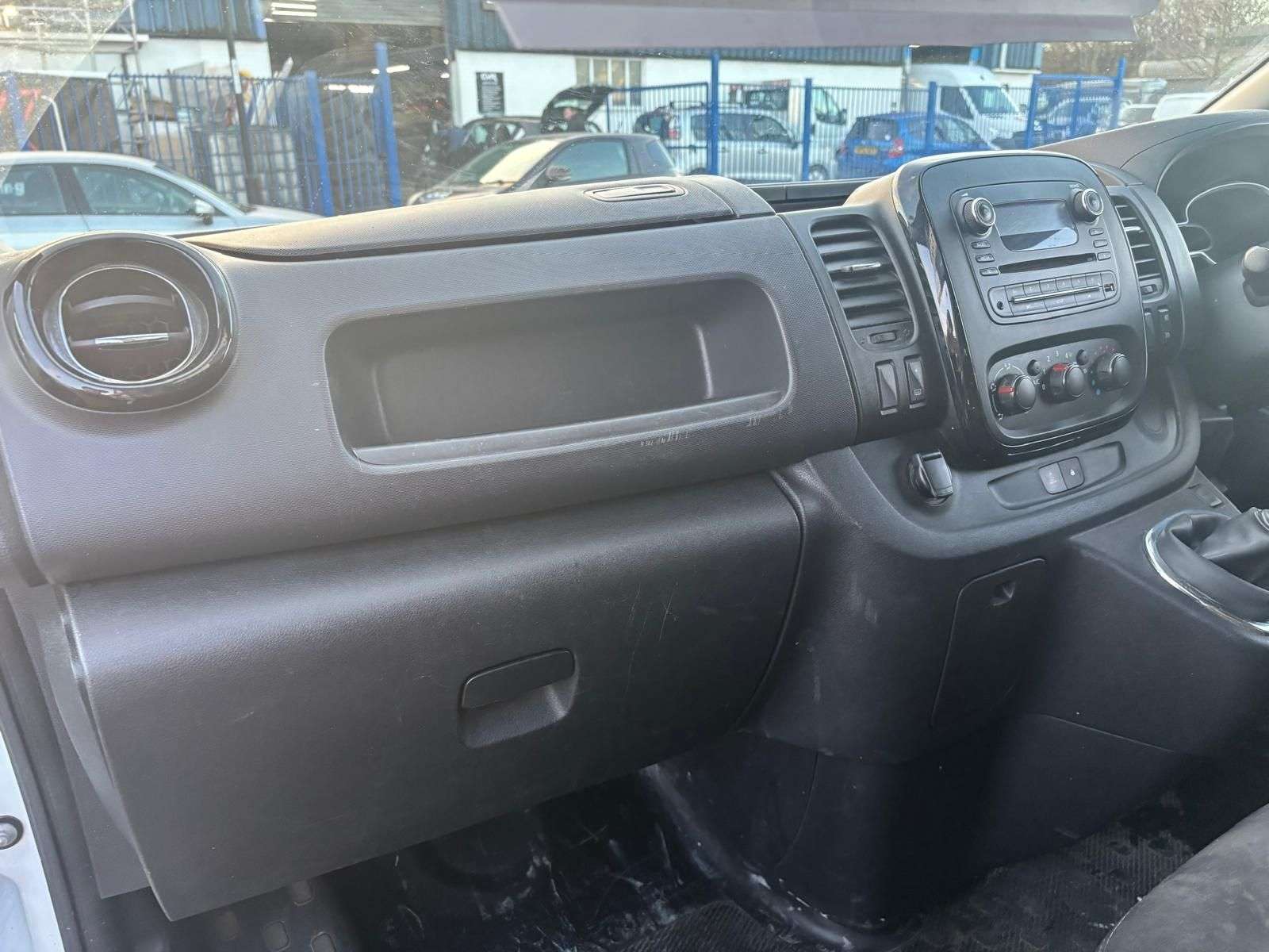 2018 VAUXHALL VIVARO 2018 VAUXHALL VIVARO