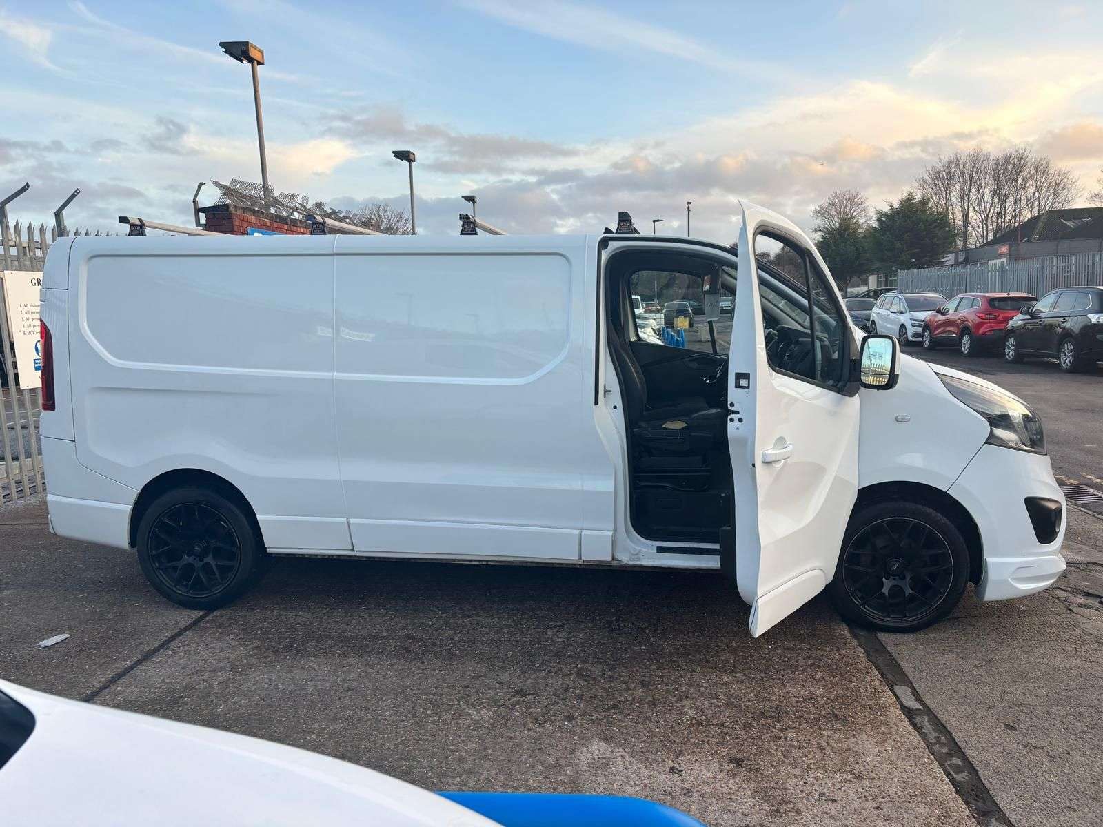 2018 VAUXHALL VIVARO 2018 VAUXHALL VIVARO