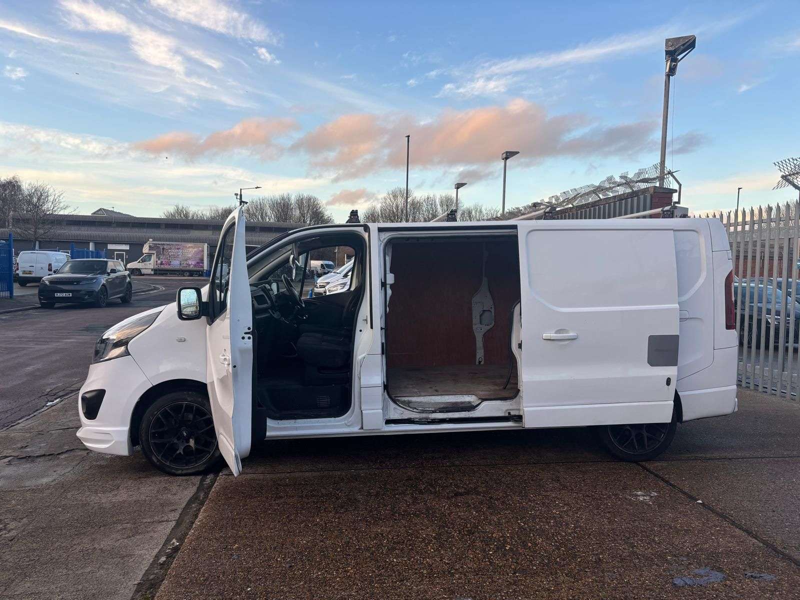 2018 VAUXHALL VIVARO 2018 VAUXHALL VIVARO