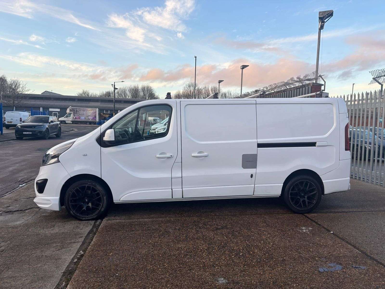 2018 VAUXHALL VIVARO 2018 VAUXHALL VIVARO
