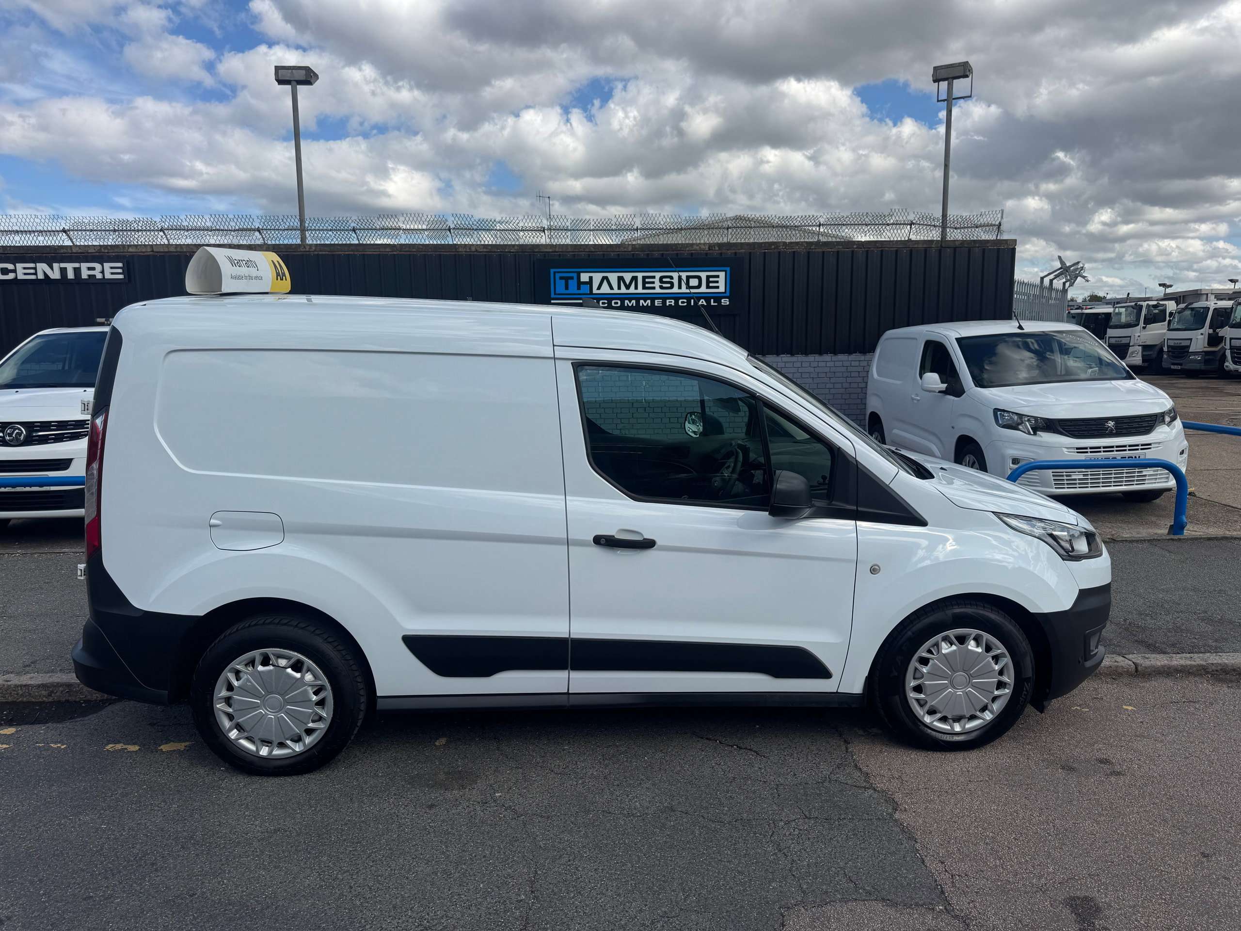 A 2023 FORD TRANSIT CONNECT 1.5 220 EcoBlue Leader Panel Van 5dr Diesel Manual L1 Euro 6 (s/s) (75 ps) A 2023 FORD TRANSIT CONNECT 1.5 220 EcoBlue Leader Panel Van 5dr Diesel Manual L1 Euro 6 (s/s) (75 ps)